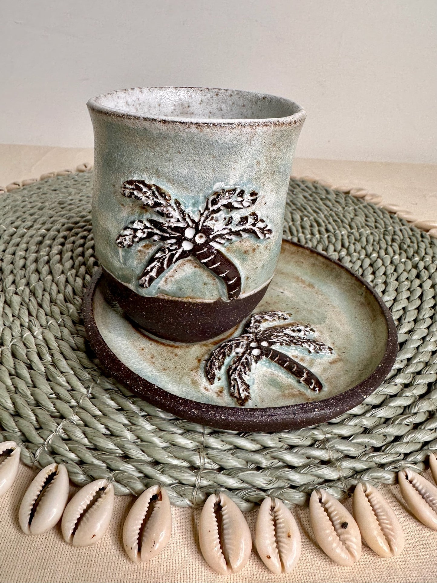 Hug Mug & Saucer Sets