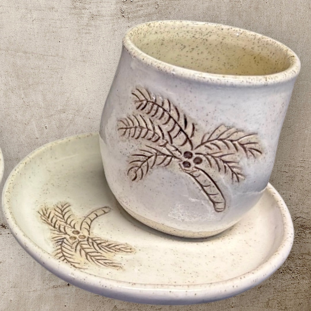 Hug Mug & Saucer Sets