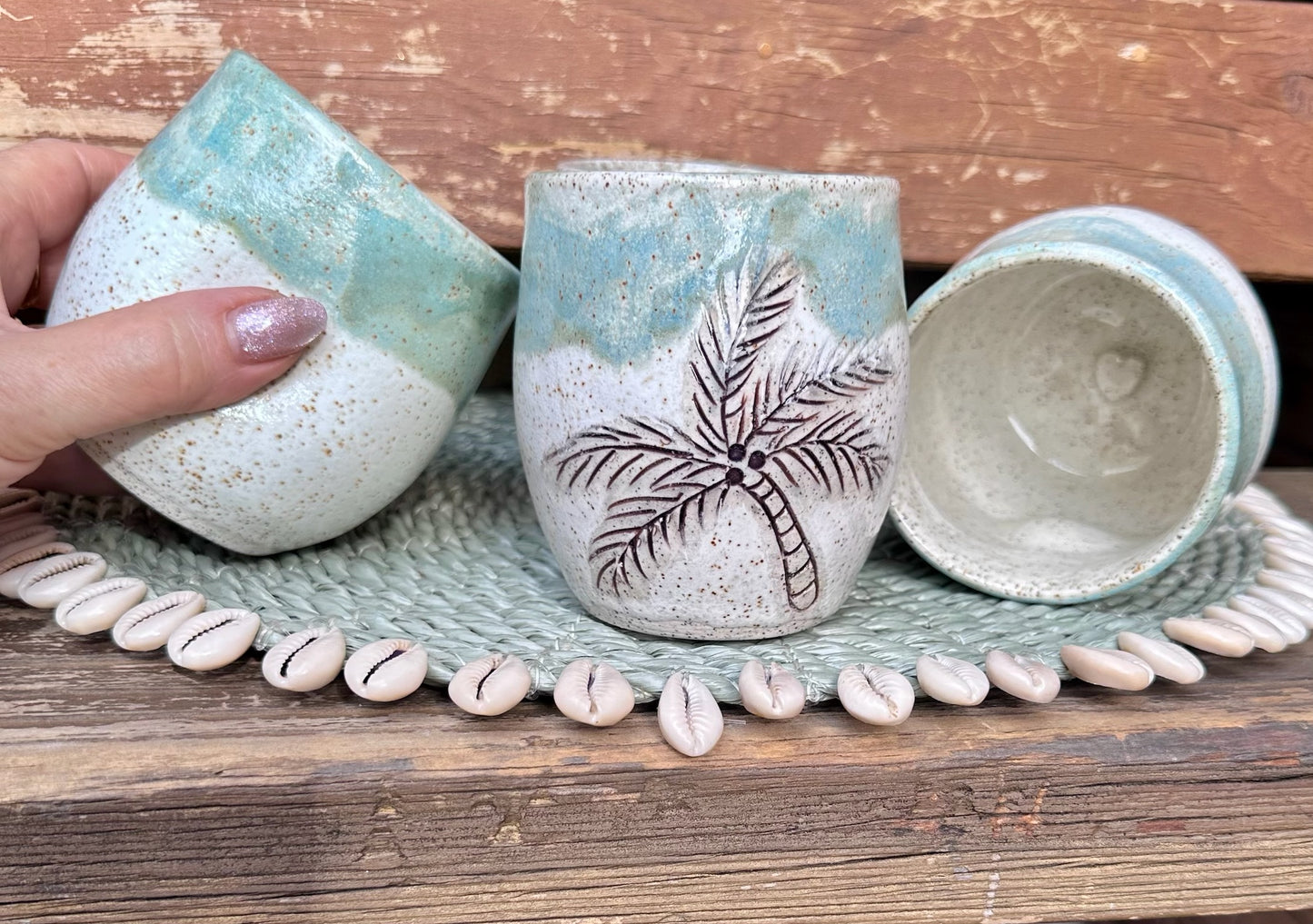 Hug Mugs 🫶🏼 Etched Design